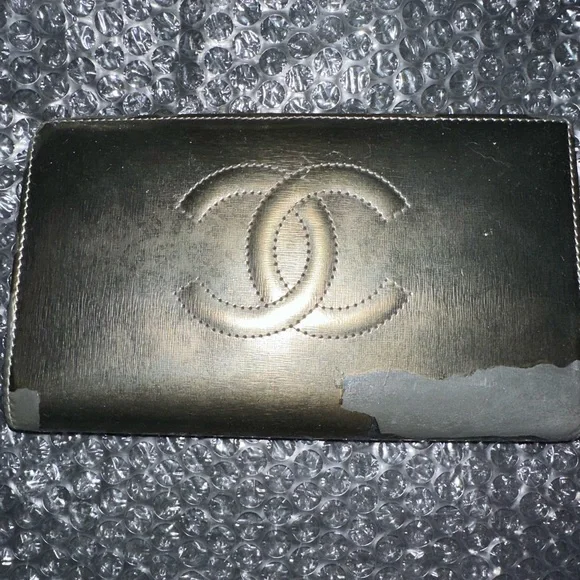 Chanel Metallic CC Logo Long Bifold Flap Wallet - Picture 1 of 12